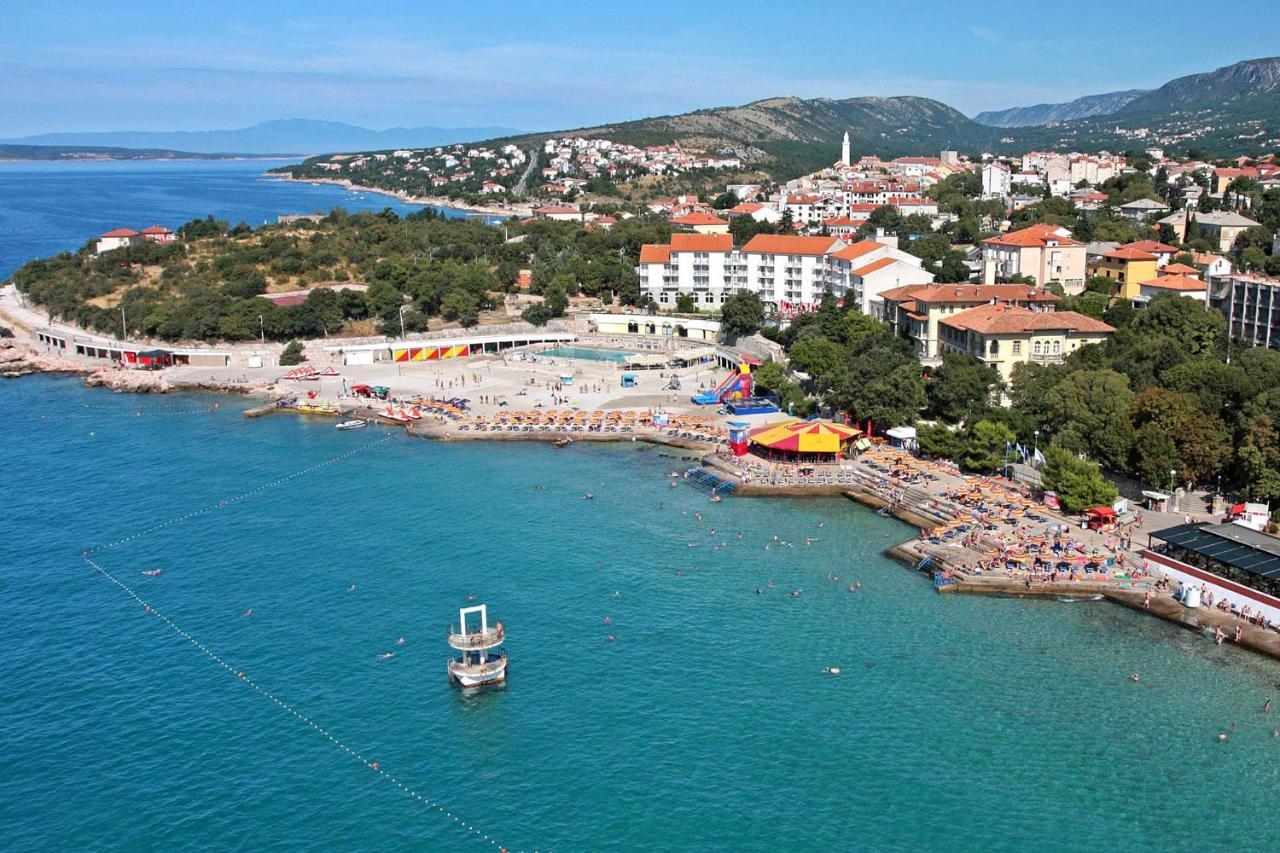 Apartments With A Parking Space Novi Vinodolski - 5600 Luaran gambar