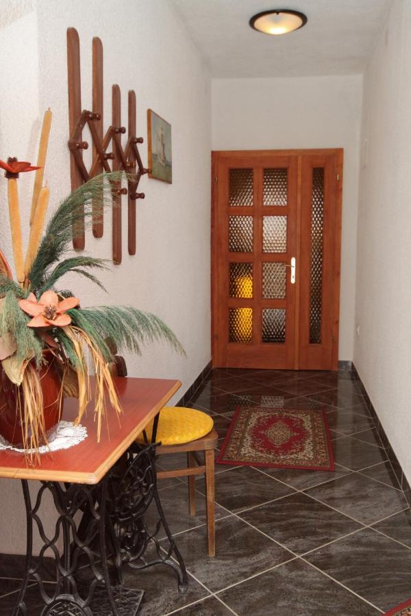 Apartments With A Parking Space Novi Vinodolski - 5600 Luaran gambar